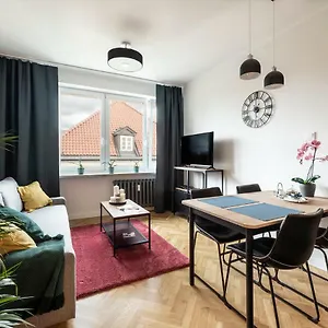 Ogrod Krasinskich Apartment Warsaw