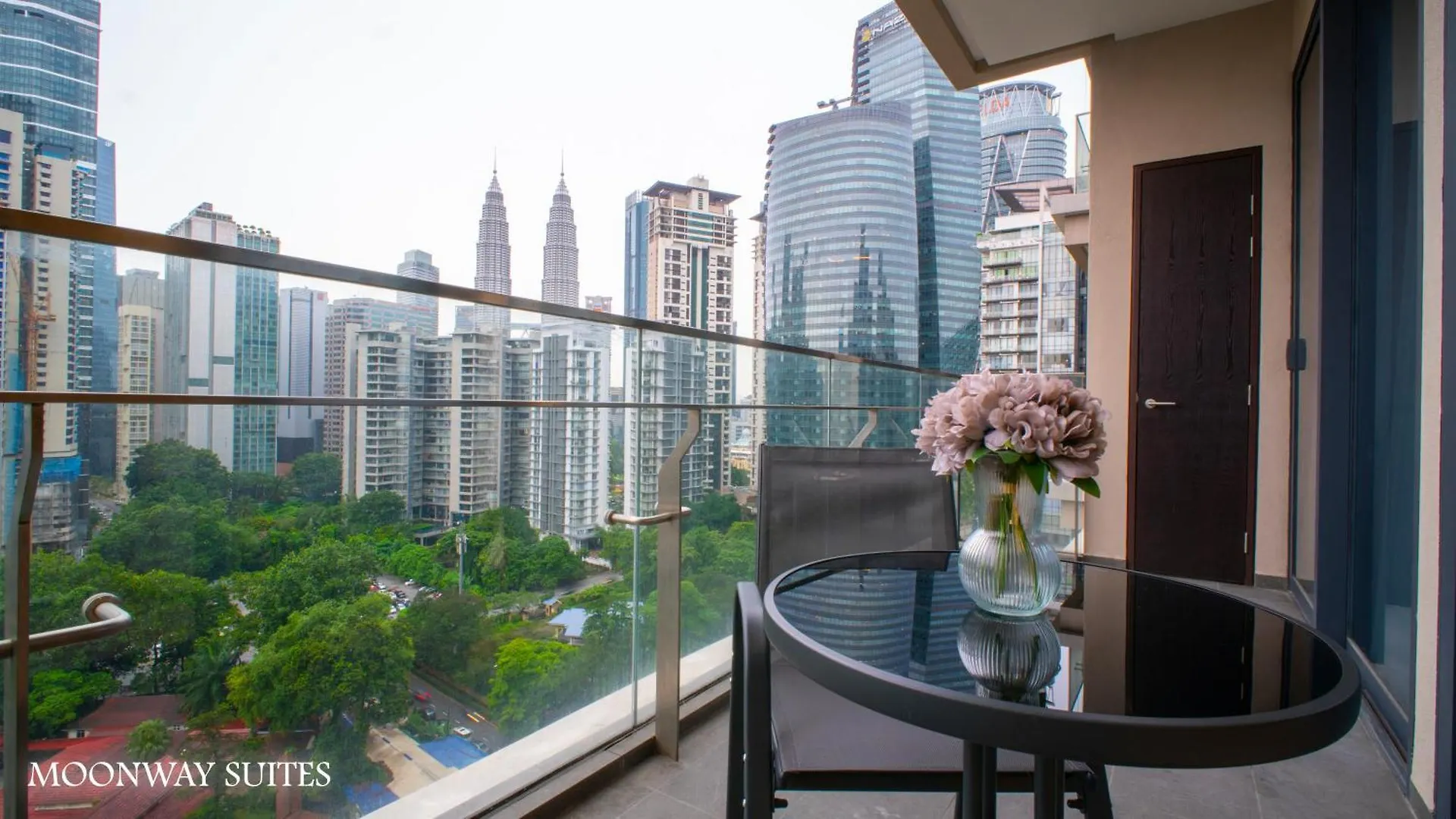 דירה קואלה לומפור The Manor Suites Klcc By Moonway