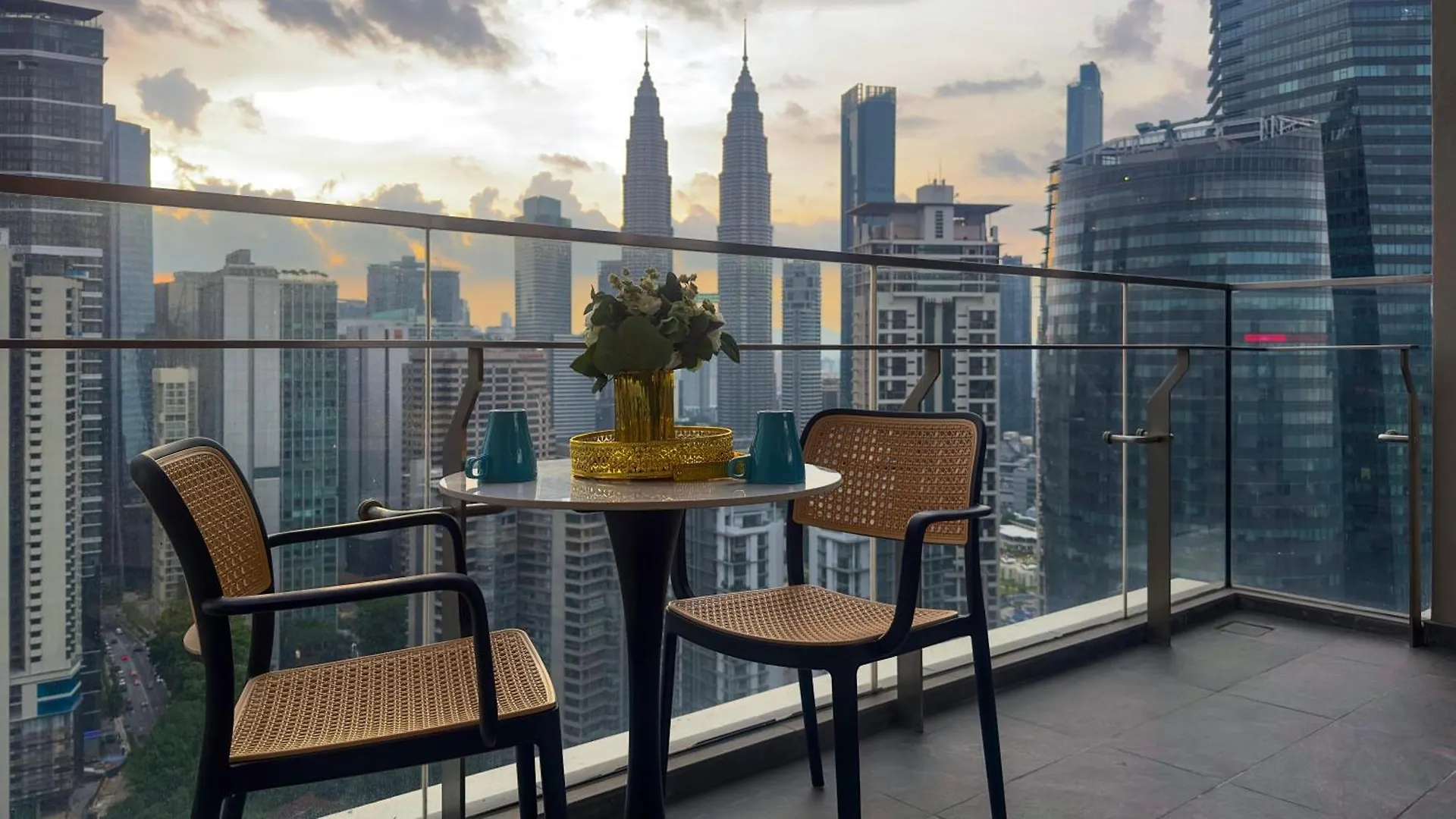 קואלה לומפור The Manor Suites Klcc By Moonway דירה קואלה לומפור